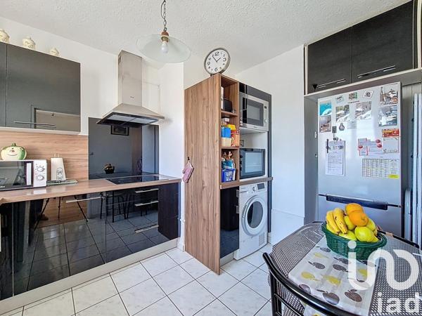 Appartement 4 pièces de 72 m² à Chatou (78400)