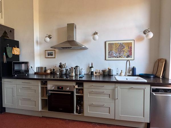 Appartement de type  T3 meublé à louer à Marseille, quartier  LONGCHAMP