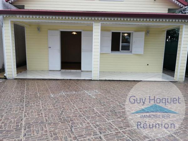 APPARTEMENT bas de maison LE TAMPON - 3 pièce(s) - 58 m2