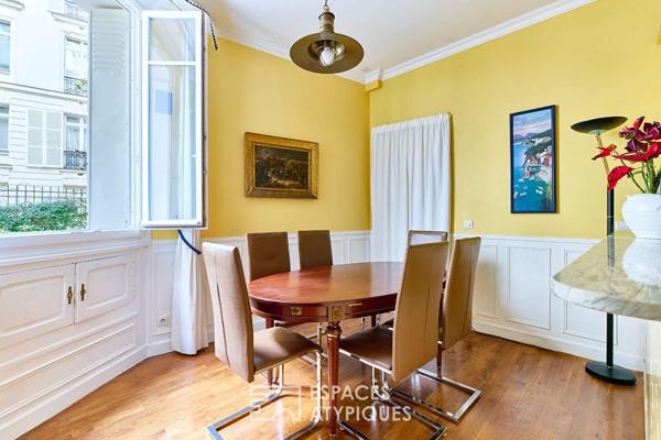 Haussmannien sur vaste cour avec salle disco – Rue de la Pompe