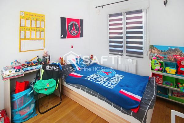 Maison Individuelle de 135m2 sur 9 ares avec 2 garages!