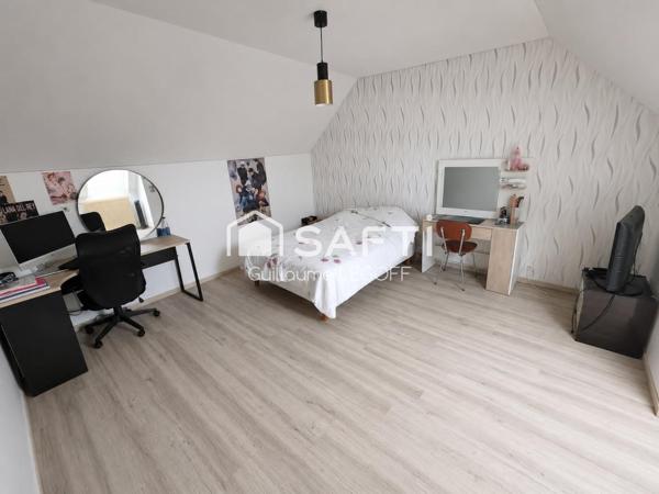 Maison 6 pièces de 165m2 sur un terrain de 1453m2