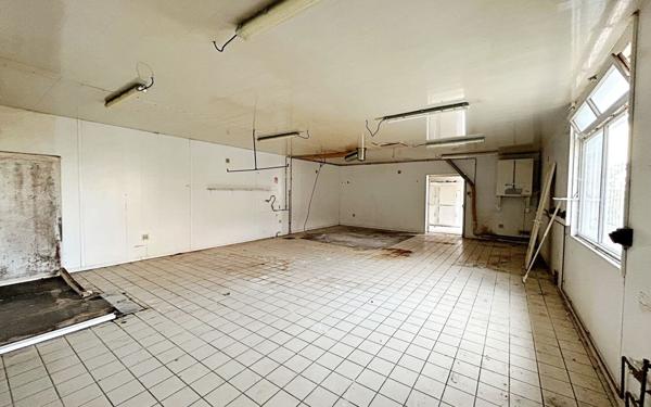 Maison à vendre    1 pièce • 100 m2 Mably