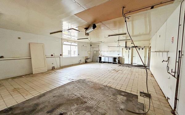 Maison à vendre    1 pièce • 100 m2 Mably