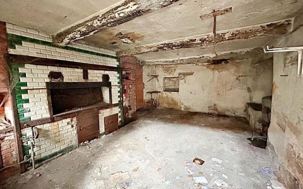 Maison à vendre    1 pièce • 100 m2 Mably