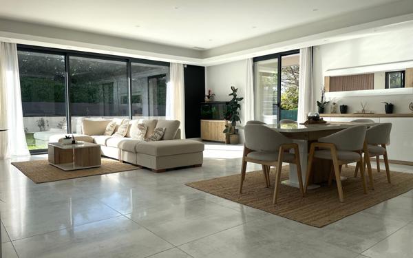 Maison à vendre    6 pièces •  Montélimar