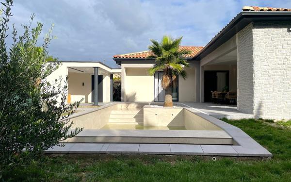 Maison à vendre    6 pièces •  Montélimar