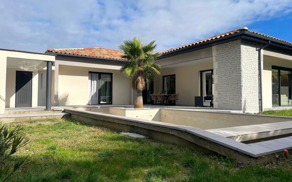 Maison à vendre    6 pièces •  Montélimar