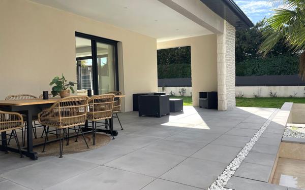 Maison à vendre    6 pièces •  Montélimar