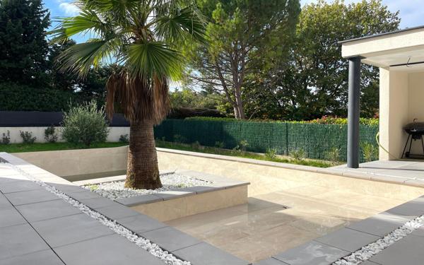 Maison à vendre    6 pièces •  Montélimar