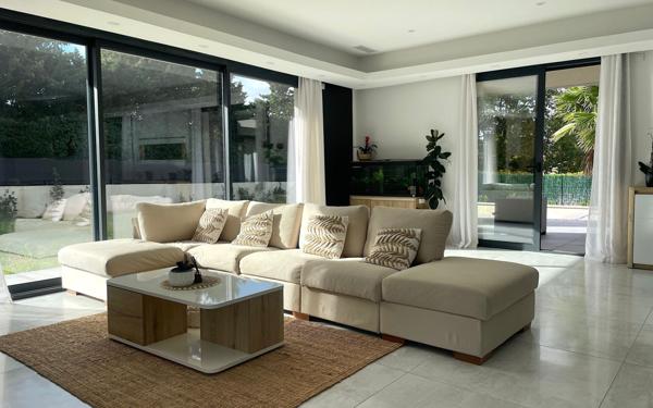 Maison à vendre    6 pièces •  Montélimar