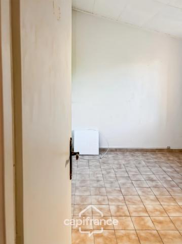 Maison à vendre 4 pièces (84), 3 chambres, Jardin. A RENOVER - Réalpanier.