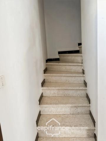 Maison à vendre 4 pièces (84), 3 chambres, Jardin. A RENOVER - Réalpanier.