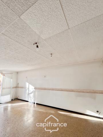 Maison à vendre 4 pièces (84), 3 chambres, Jardin. A RENOVER - Réalpanier.