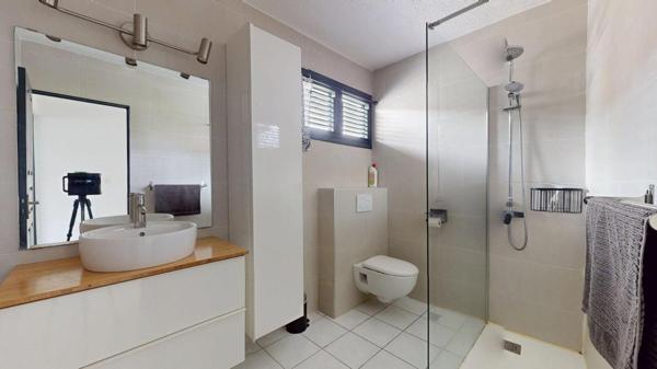 Bel appartement avec un grand jardin, plage a pied