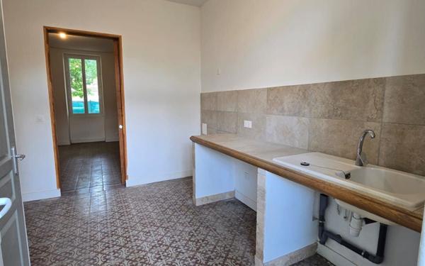 Maison à louer    5 pièces • 109,72 m2 Saint-Martin-de-Crau