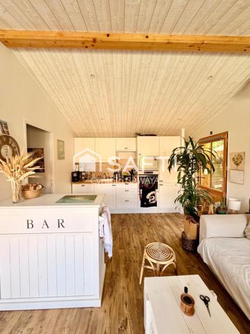 Maison pleine de charme au calme avec dépendance, terrasse intimiste et piscine!