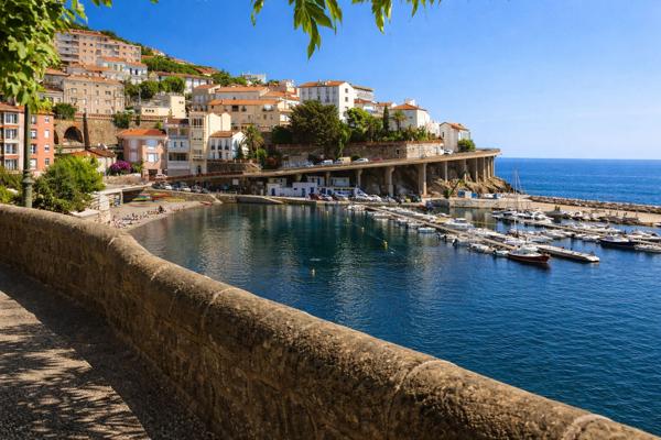 Appartement à rénover Fort potentiel locatif Cerbère (frontière espagnole)