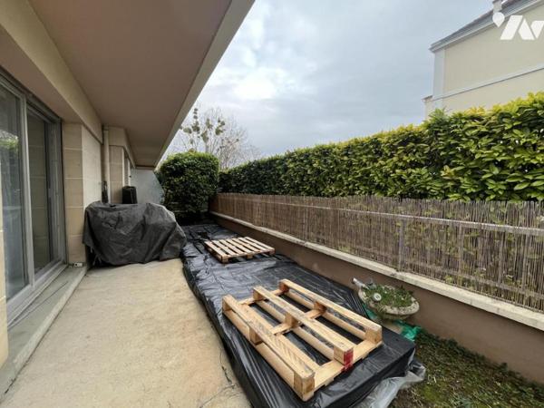 REIMS rue de Courlancy - Appartement Type 2 avec place de parking, jardin et cave. 