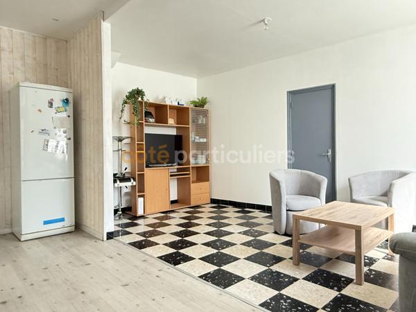 Vente
                Maison72 m² - 4 Pièces -
                    LAVAL (53000)