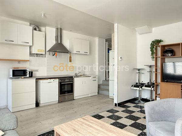 Vente
                Maison72 m² - 4 Pièces -
                    LAVAL (53000)