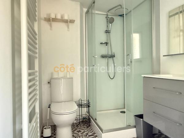 Vente
                Maison72 m² - 4 Pièces -
                    LAVAL (53000)