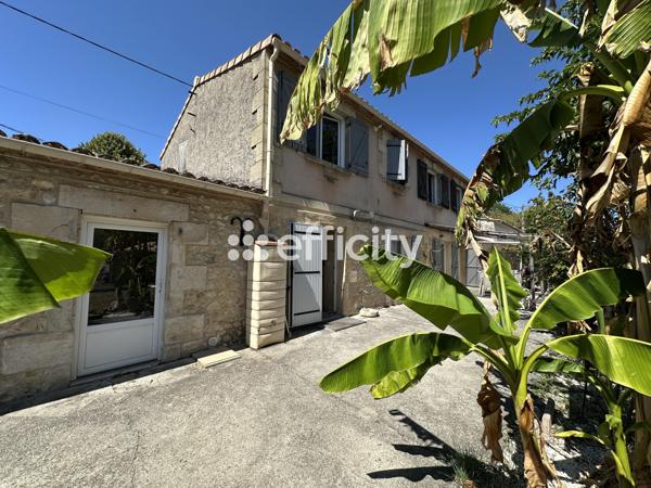 Maison
         5 pièces
        - 184 m² 190 000 € *