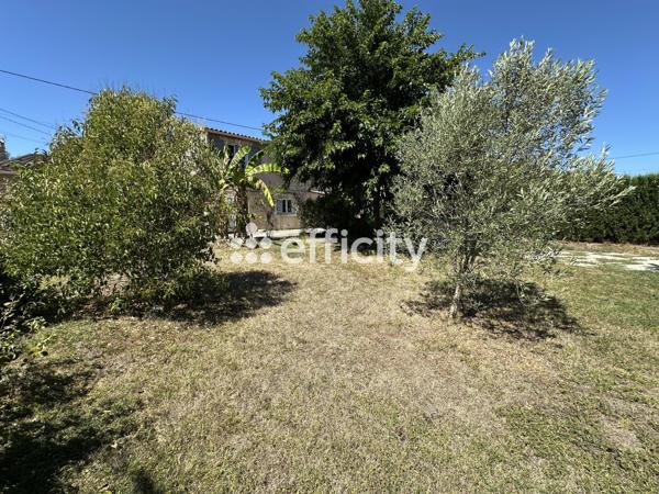 Maison
         5 pièces
        - 184 m² 190 000 € *