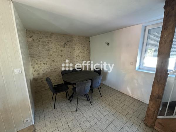 Maison
         5 pièces
        - 184 m² 190 000 € *