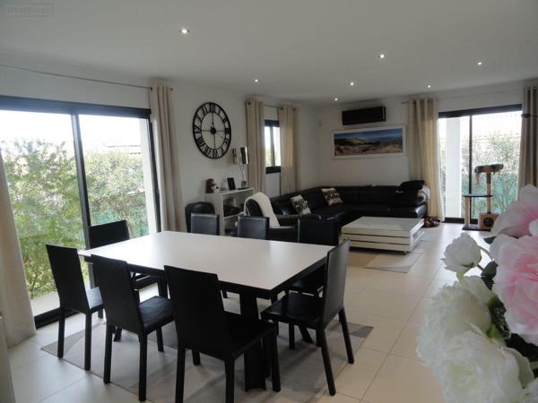 Maison individuelle à vendre à Vauvert dans le Gard (30600), ref : 11411/443