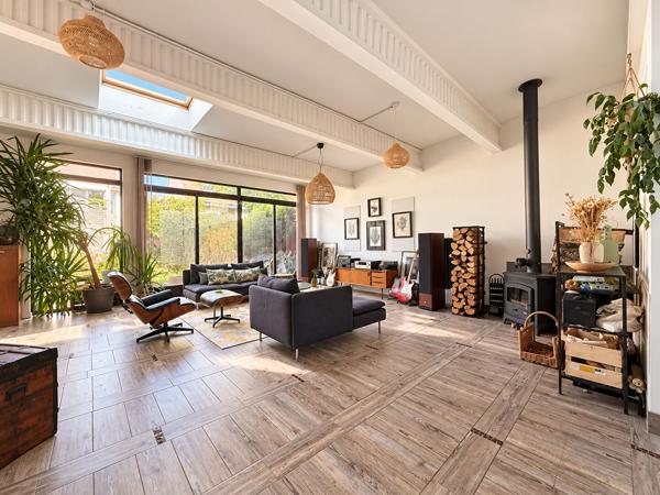 Maison 7 pièces 245 m2