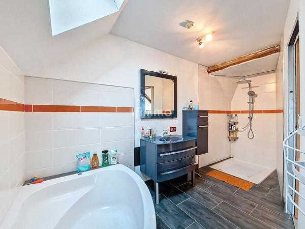 Maison de 6 pièces, 125 m2 à Roudouallec (56110)