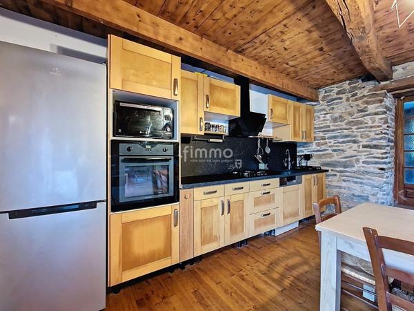 Maison de 6 pièces, 125 m2 à Roudouallec (56110)