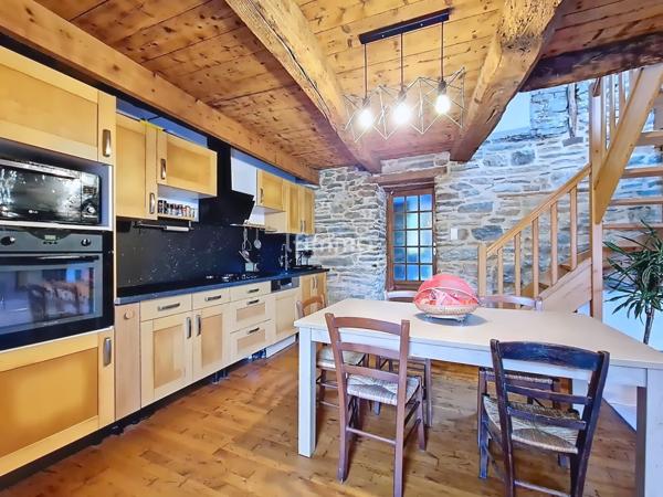 Maison de 6 pièces, 125 m2 à Roudouallec (56110)