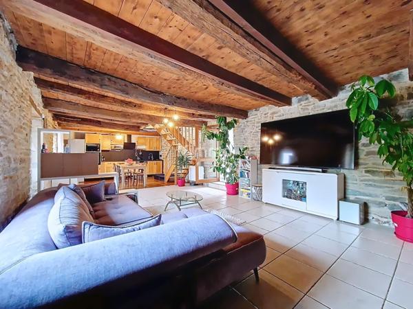 Maison de 6 pièces, 125 m2 à Roudouallec (56110)