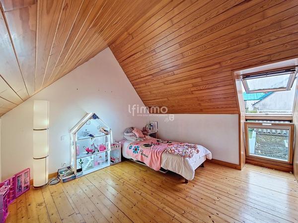 Maison de 6 pièces, 125 m2 à Roudouallec (56110)