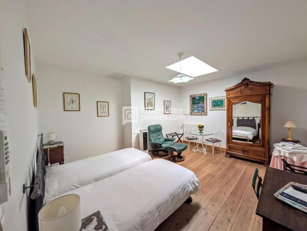 Maison Cognac 12 pièce(s) 376 m2 REF 419566 CRIT