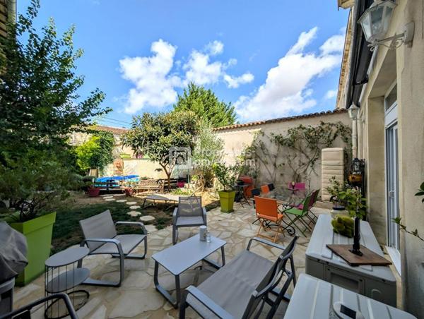 Maison Cognac 12 pièce(s) 376 m2 REF 419566 CRIT