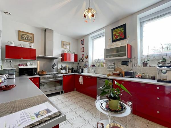 Maison Cognac 12 pièce(s) 376 m2 REF 419566 CRIT