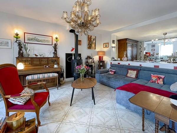 Maison Cognac 12 pièce(s) 376 m2 REF 419566 CRIT