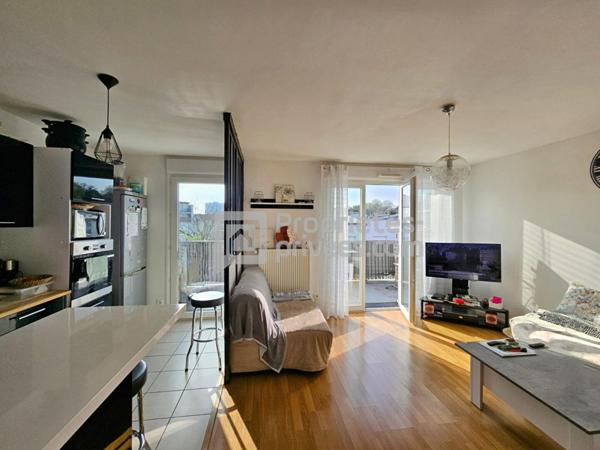 Appartement 3 pièces de 68 m², Noisy-le-Sec Centre avec terrasse, balcon et parking!