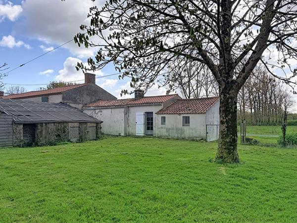 À vendre : Charmante maison de 7 pièces avec vaste terrain à La Garnache