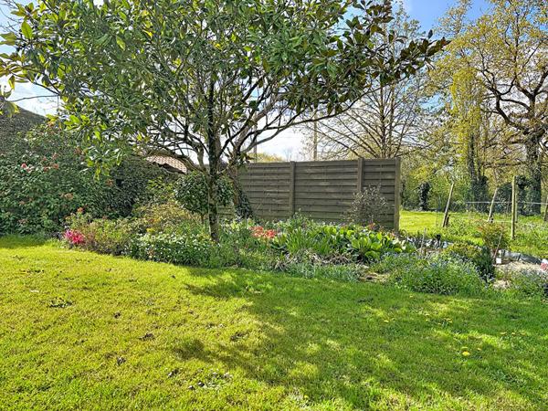 À vendre : Charmante maison de 7 pièces avec vaste terrain à La Garnache