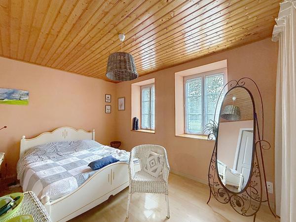 À vendre : Charmante maison de 7 pièces avec vaste terrain à La Garnache