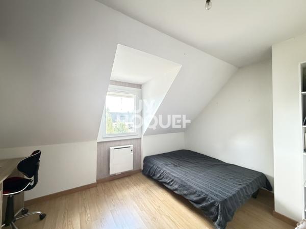 Maison quatre chambres dont une au rez-de-chaussée