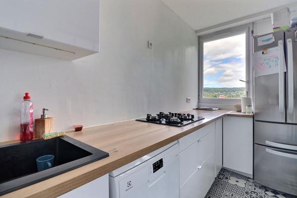 Appartement Saint Leu La Foret 3 pièce(s) 58 m2 + cave + place de parking