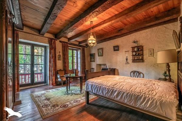 Maison à vendre |  Marsac-sur-l'Isle |  10 pièces | 360 m²