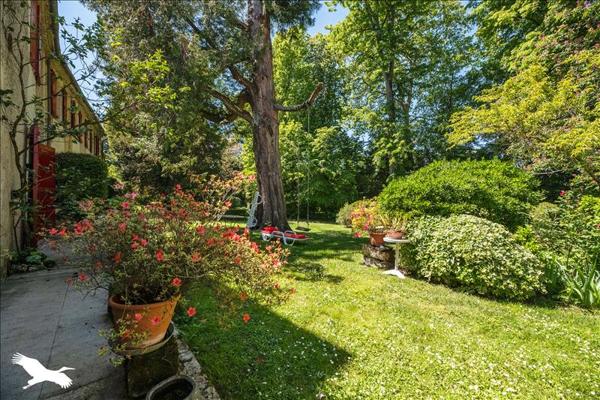 Maison à vendre |  Marsac-sur-l'Isle |  10 pièces | 360 m²