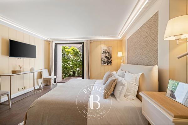 Saint-Tropez, Maison 8 Chambres -  608 m² à vendre