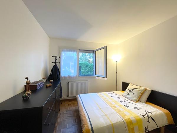 PESSAC-CAP DE BOS. Maison Beaux volumes - 7 pièces - 170m2 - Garage - Parcelle 620m2